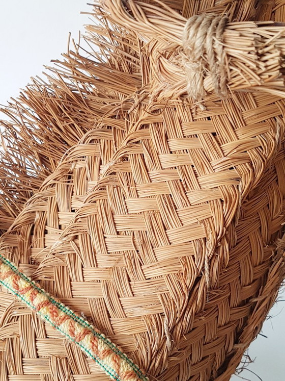 Image 1 of Bloempotstandaard in de vorm van een ezel op wielen, vintage jaren 50, rotan, riet, stro.