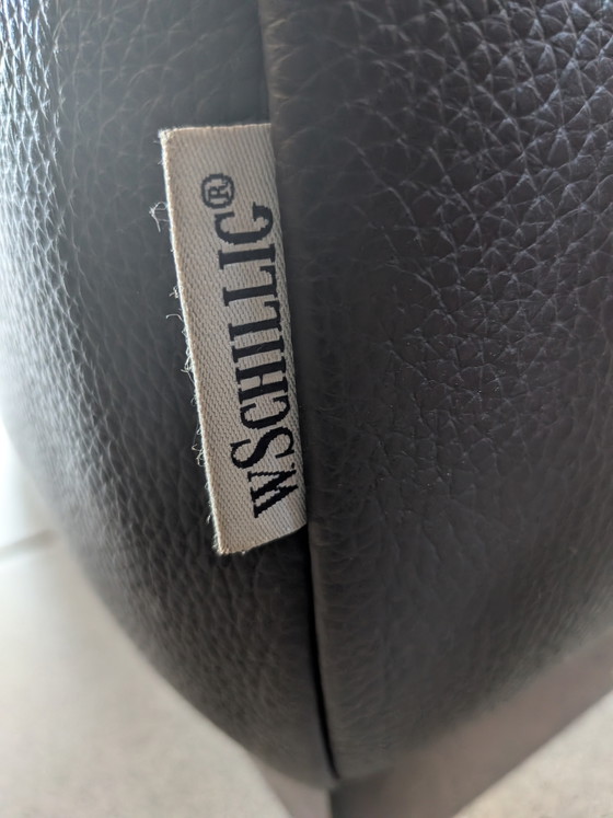 Image 1 of Conjunto de sofá seccional de cuero de diseño W. Schillig con sillón y otomana con espacio de almacenamiento.