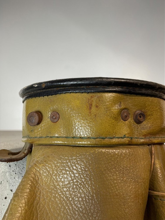 Image 1 of Borsa da golf vintage in similpelle invecchiata