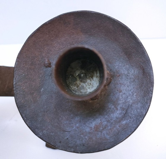 Image 1 of candeliere in ferro battuto con motivo a cuore patinato