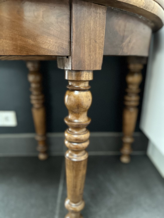 Image 1 of Table à abattant en noyer anglais - vers 1900