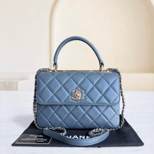 Chanel Trendy CC Small - Gewatteerd lamsleer, Haze Blue, gouden hardware, serie 26