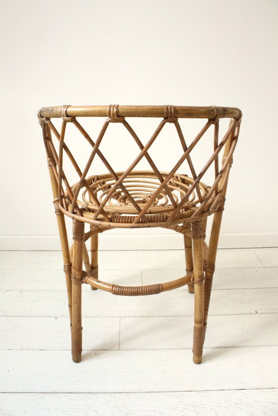 Image 1 of Sedia in rattan con schienale in rete, 1970 circa.