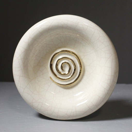 Longwy, Francia - Grande vassoio portagioie in terracotta smaltata craquelé con decorazione a spirale e dettagli dorati,