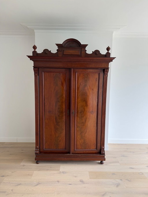 Prachtige 19e-eeuwse mahoniehouten kast - neoklassieke elegantie