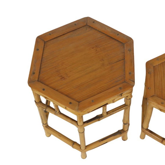 Ensemble vintage de 3 tables d'appoint gigognes en bambou et rotin, style bohème – Bamboo (photo 5 of 15)