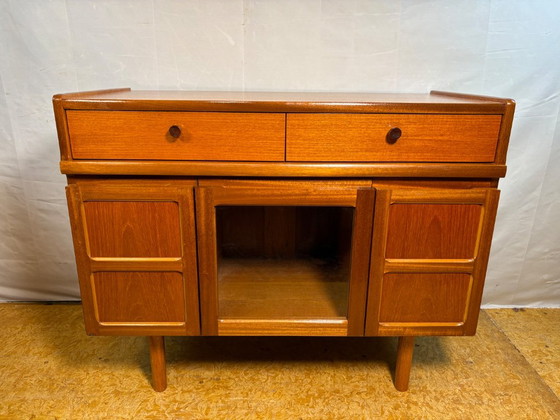 Superbe Meuble Bar Vintage Nathan en Teck | Années 1960–1970 | Design d'Inspiration Scandinave – Buffet bas (photo 8 of 11)