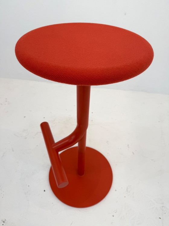 Image 1 of Magis Tibu – Sgabello da bar regolabile – Rosso corallo