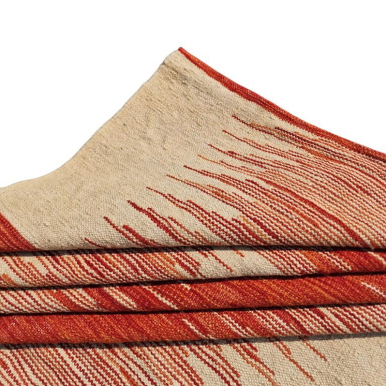 Handgeweven modern rood ikat kilim tapijt | Platgeweven wollen tapijt | 168 × 239 cm (66 × 94 inch) (photo 8 of 10)