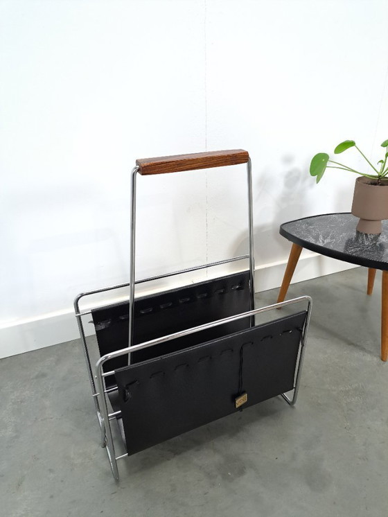Image 1 of Design Voss jaren 70 leren tijdschriftenrek met chroom