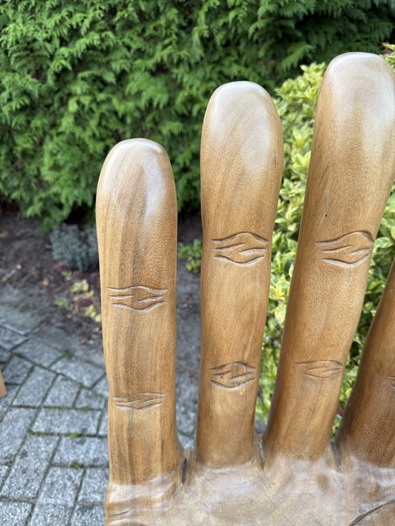 Image 1 of Houten handstoel vintage massief hout sculpturaal