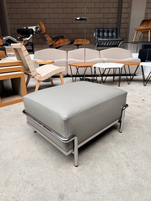 Repose-pieds Cassina LC2