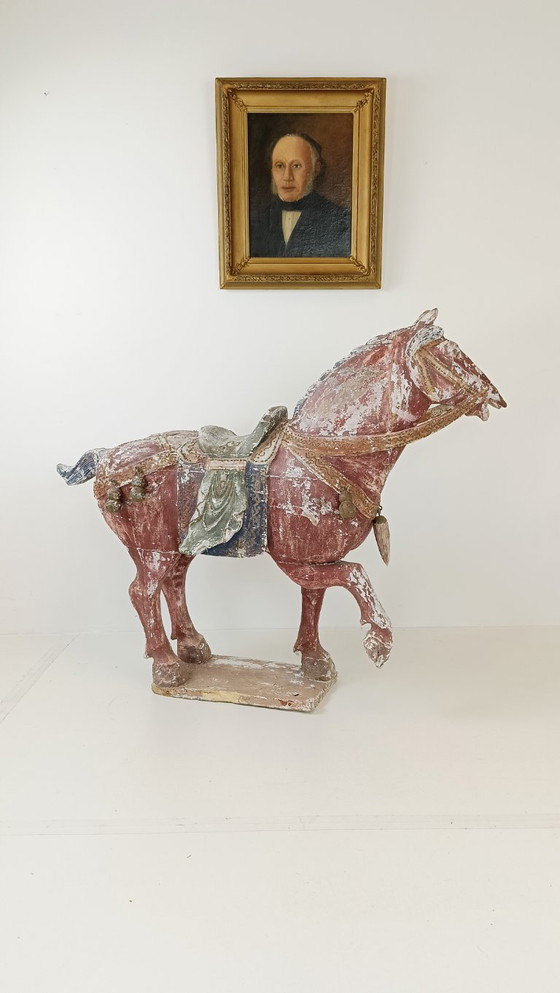 Image 1 of Hermosa estatua antigua de caballo de madera de la dinastía Tang