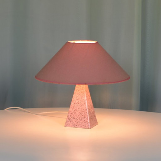 2x pyramidal Memphis table lights