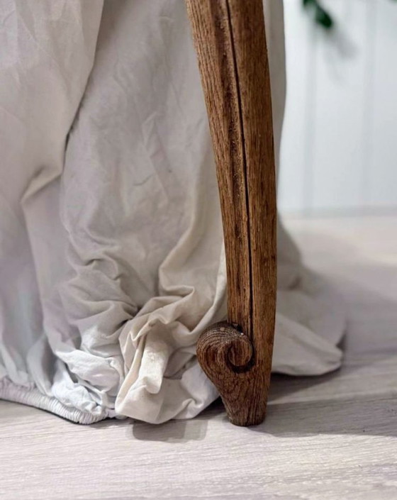 Image 1 of Ausziehbarer Esstisch aus Nussbaum und Eiche | mit Intarsien