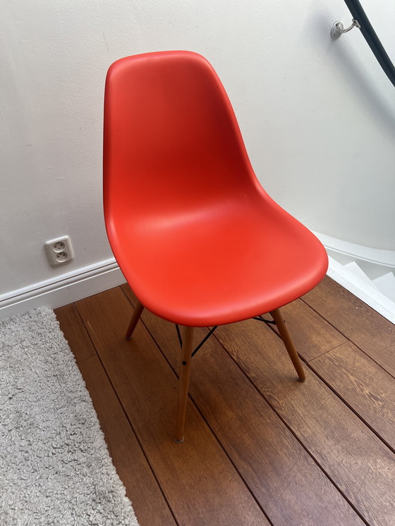 Image 1 of Vitra Eames DSW original rot