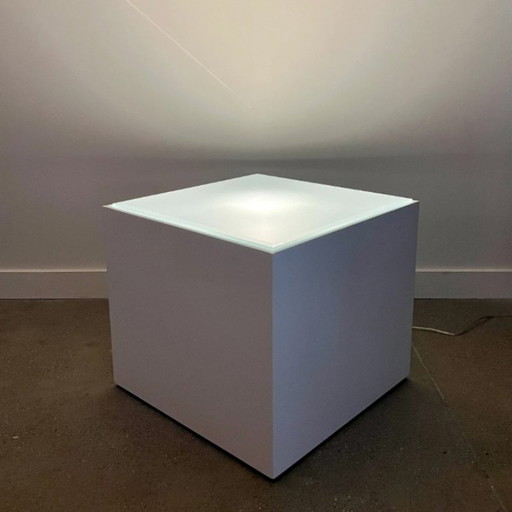 Mesa cubo linterna Saladino