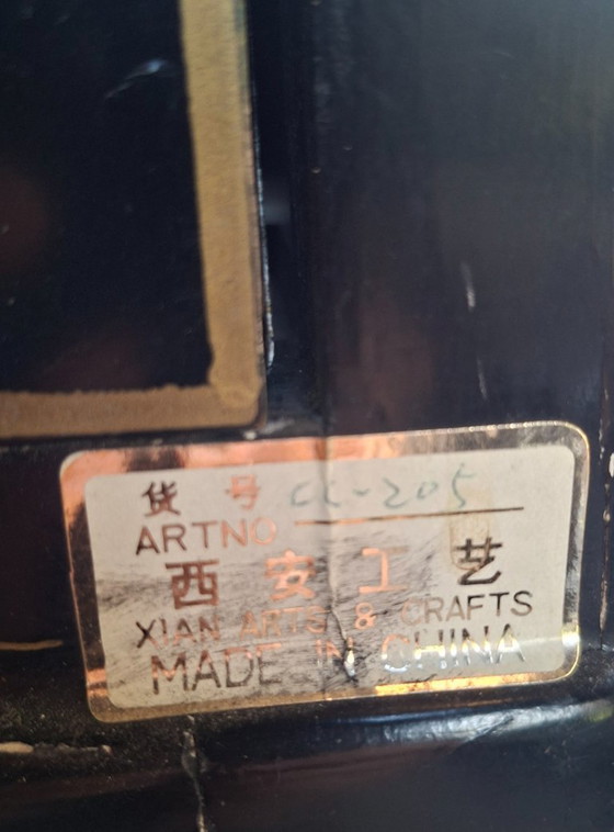 Vintage Chinese karakteristieke zwart gelakte kast. – Xian Arts & Crafts., Wandkast, Wood (photo 5 of 5)