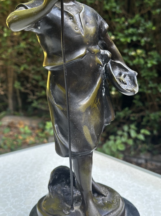Bronzo con patina verde, "Giovane pescatore" di Hippolyte François Moreau, Francia, circa 1900 – Sculture (photo 10 of 13)