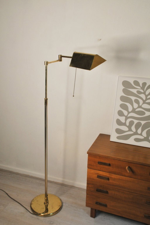 Vintage brass banker's lamp reading lamp with hinge arm & pull cord