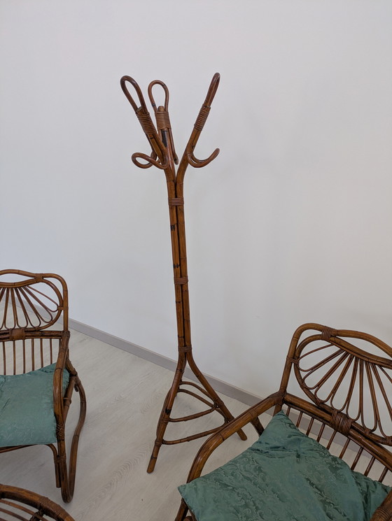 Image 1 of Salon en bambou - Fauteuils, table basse et porte-manteau - Vintage