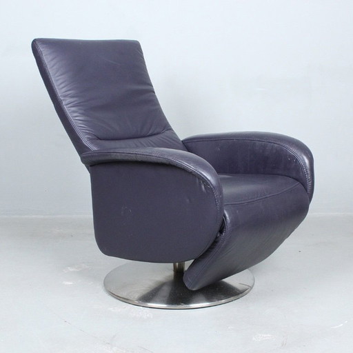 Fauteuil relax inclinable réglable Ekornes Steinpol en cuir violet avec structure en acier inoxydable