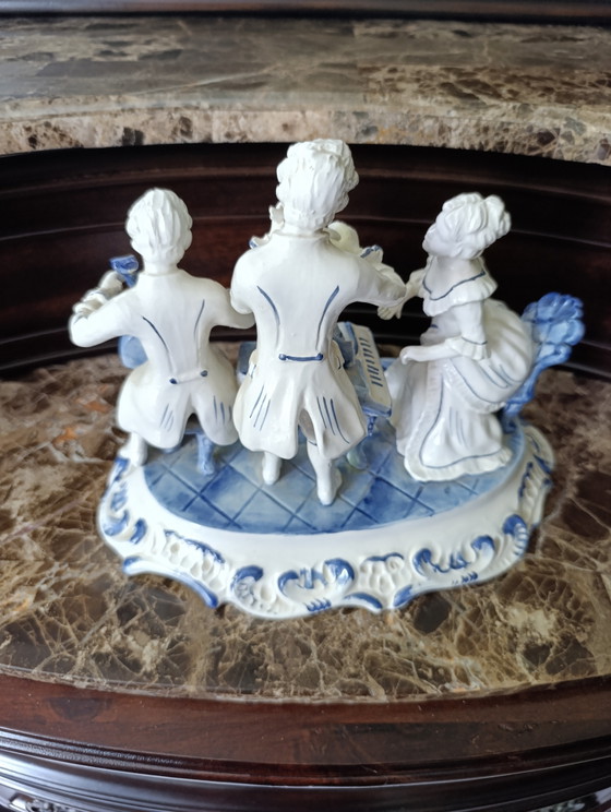 Large Capodimonte Porcelain Figurine Group – Sculpture (photo 4 of 11)