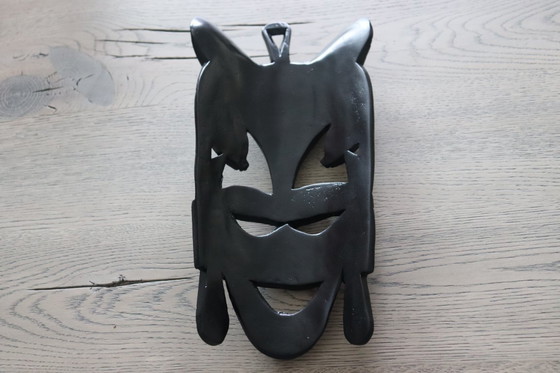 Image 1 of Masque en bois sculpté à la main