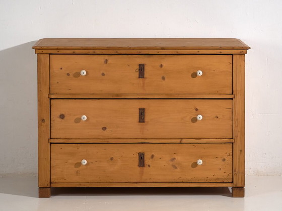 Antike Kommode mit drei Schubladen (ca. 1920) #17 – Kommoden, Rustic (photo 31 of 40)