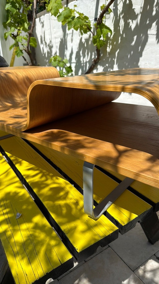 Lagfors salontafel door Richard Clack