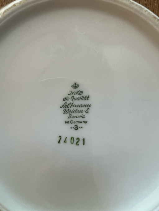 Soupière Légumier Porcelaine Blanche Numérotée Seltmann Weiden Bavaria Roses et Dorures