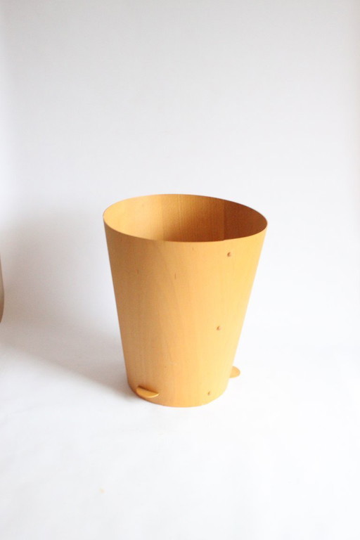 Jasper Morrison Gettacarte paper bin for Cappellini, Italy 1992