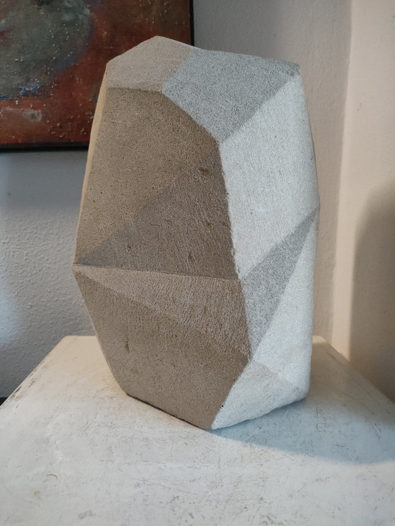 Image 1 of Scultura cubista astratta in pietra arenaria d'epoca