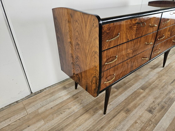 Image 1 of Jaren 50 ladekast met zes laden en glazen blad