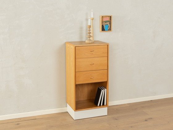 Image 1 of Ladenkast uit 1980