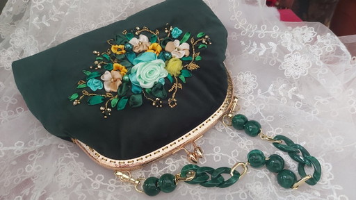 Green Bag With Embroidery. Designer Bag. – top handle tassen, Suede