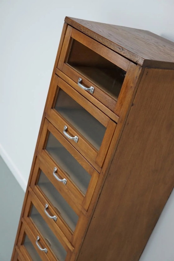 Image 1 of Armoire/vitrine de mercerie vintage allemande en hêtre/chêne, années 1950