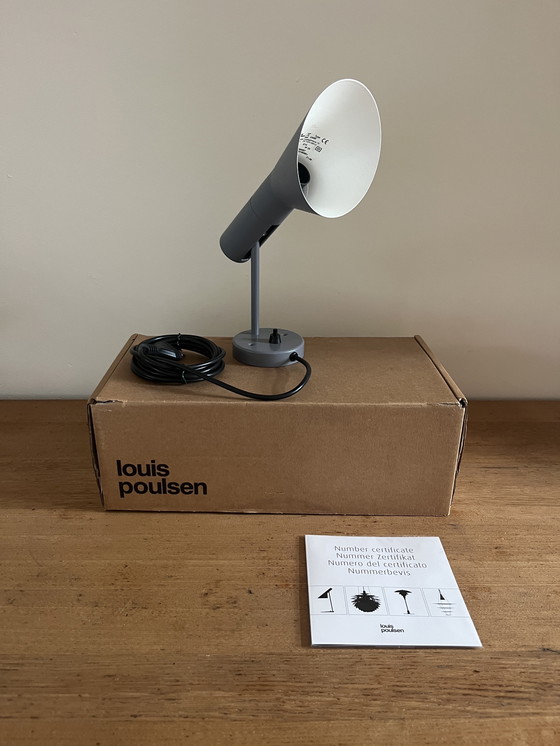 Image 1 of Louis Poulsen AJ wandlamp - Arne Jacobsen - Deense designlamp