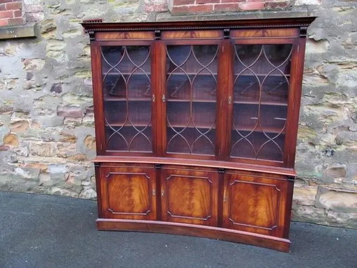 Custodia curva in mogano con vetro astrale