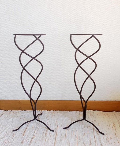 2x gedraaide smeedijzeren plantenhouders 1970