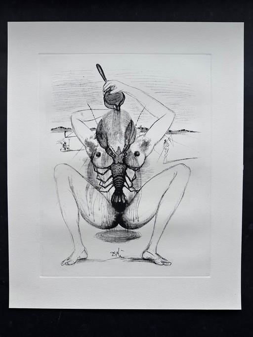 Salvador Dali ( 1904-1989 ) Gravure représentant une femme et un homard sur papier vélin.