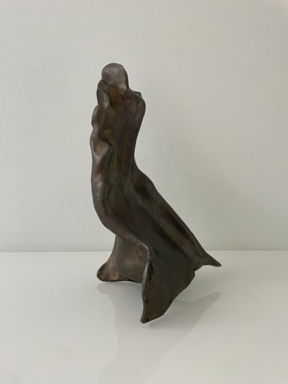 Image 1 of Expressieve sculptuur figuur in de wind - futuristisch