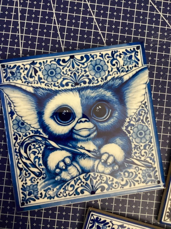 Image 1 of Decoratieve tegel 11x11x0,6 cm. Gremlins