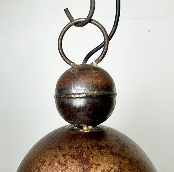 Image 1 of Grande lampe industrielle brune à grille en fer, années 1960