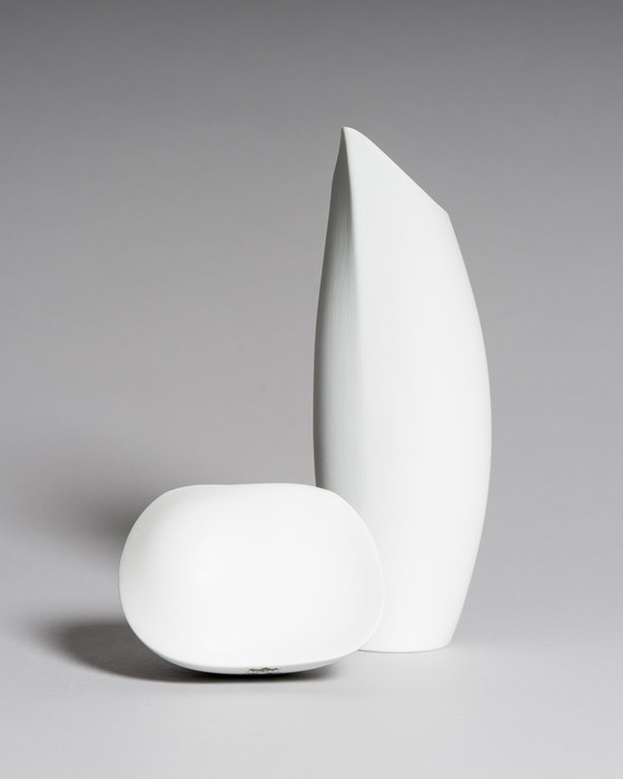 Image 1 of Curated Porcelain Duo: Lino Sabattini "Penguin" Vase (22cm) & Uta Feyl Sculptural Mini Vase – Rosenthal Studio Line, 1980s