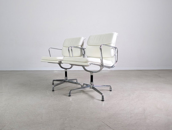 Image 1 of 2x Original Vitra EA 208 Soft Pad Weiß Leder Stuhl Charles Eames