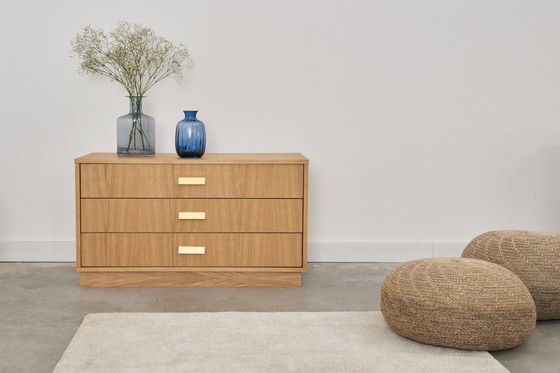 Image 1 of Cabinet with drawers P02