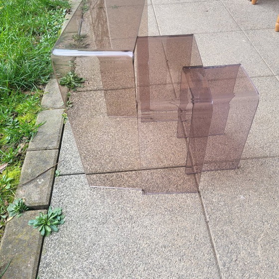 Image 1 of 3 tavolini laterali in plexiglass fumé degli anni '60-'70