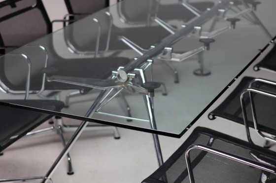 Image 1 of Tavolo da conferenza grande Tecno con 8 sedie da conferenza girevoli Vitra EA108 Netweave