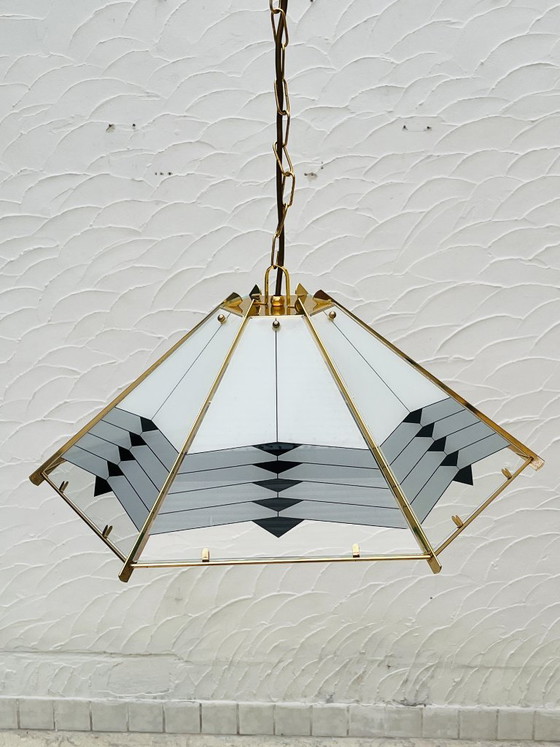 Grande lampada a sospensione vintage in ottone e vetro opalino – Massive, Lampadari, Glass (photo 2 of 13)
